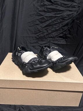 Ballet flats